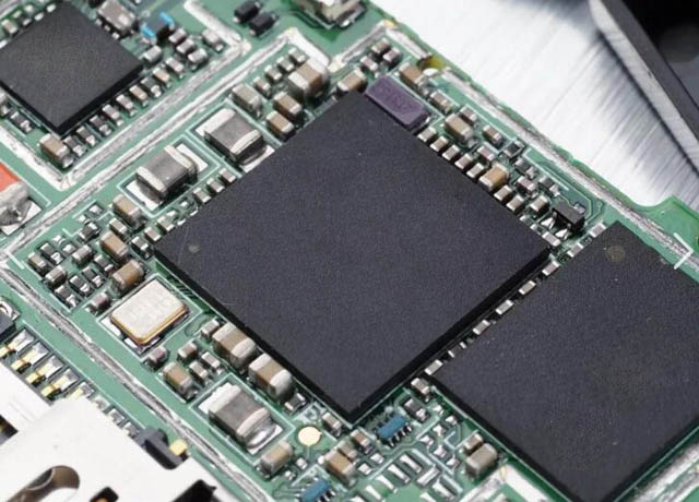 供應(yīng)【Infineon】無線連接：供應(yīng)藍牙 5.0 模塊、Wi-Fi 4 SoC、AIROC 汽車無線組合芯片